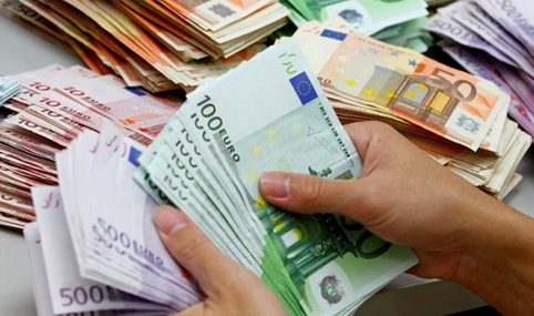Ne 6 muaj u mblodhen 1.9 mld euro- Eksperti: Rritja e punesimit eshte sezonale